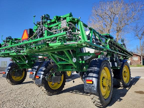 Image of John Deere 616R equipment image 4