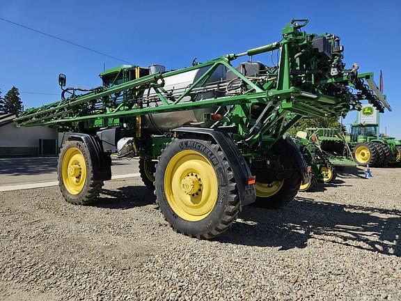 Image of John Deere 616R equipment image 2