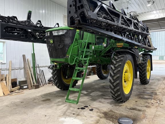 Image of John Deere 616R equipment image 1