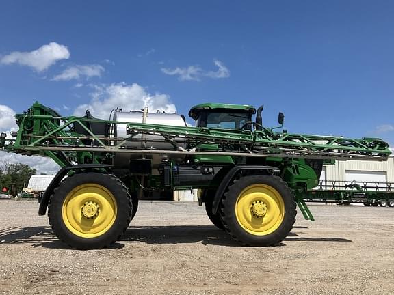 Image of John Deere 616R equipment image 2