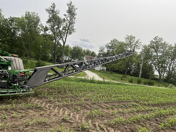 Image of John Deere 616R equipment image 2