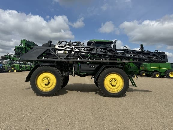Image of John Deere 616R equipment image 2