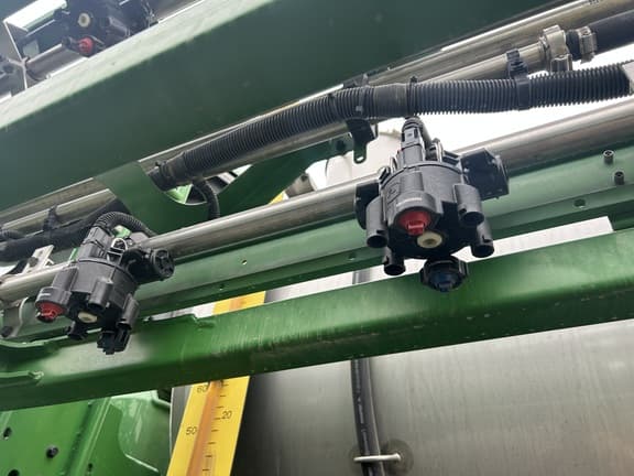 Image of John Deere 616R equipment image 2