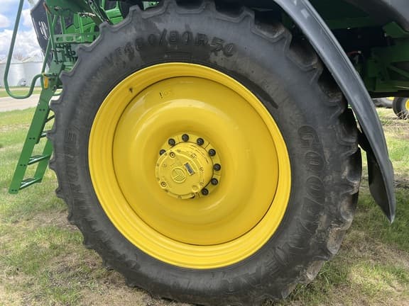 Image of John Deere 616R equipment image 1