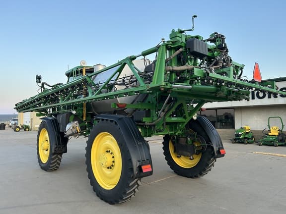 Image of John Deere 616R equipment image 2