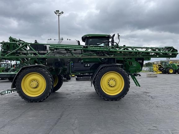 Image of John Deere 616R equipment image 3
