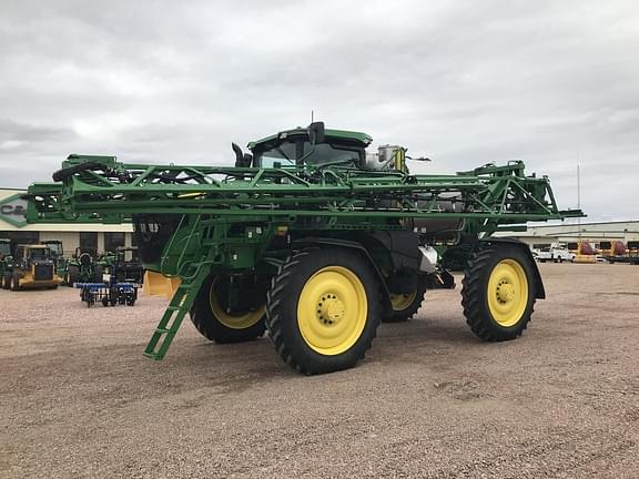 Image of John Deere 616R equipment image 1