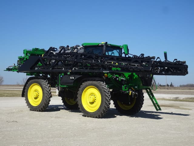 Image of John Deere 616R equipment image 1