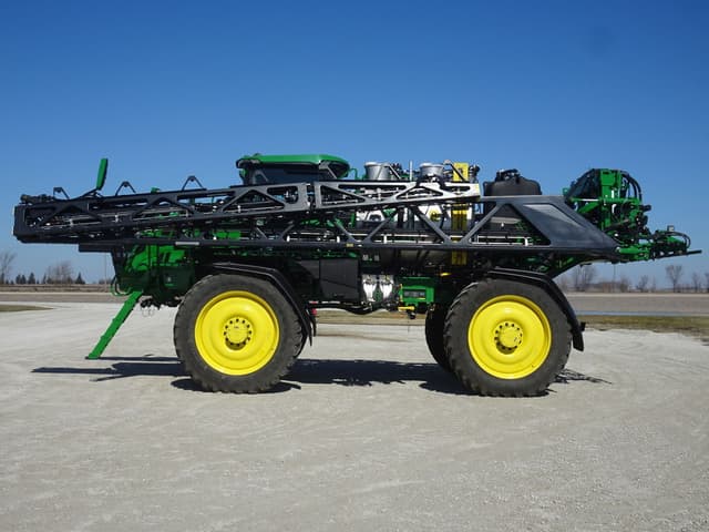 Image of John Deere 616R equipment image 2