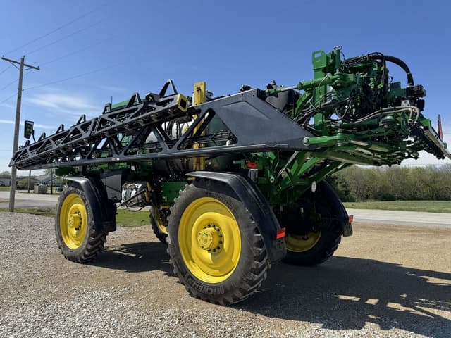 Image of John Deere 616R equipment image 4