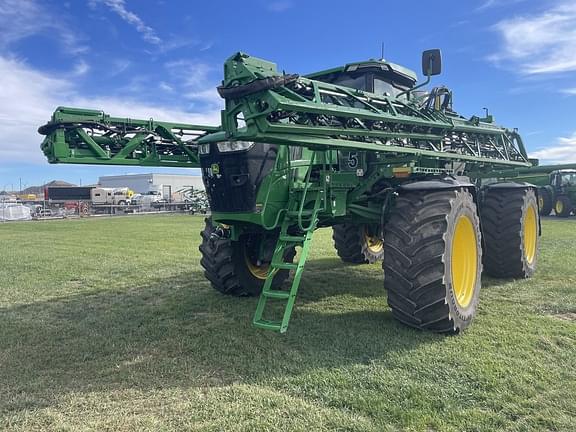 Image of John Deere 616R equipment image 1