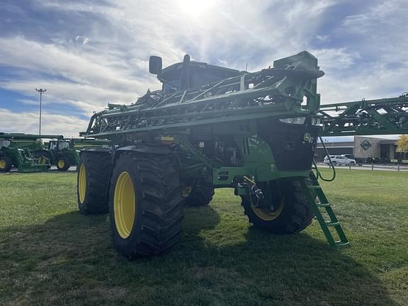 Image of John Deere 616R equipment image 3