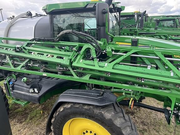 Image of John Deere 616R equipment image 4