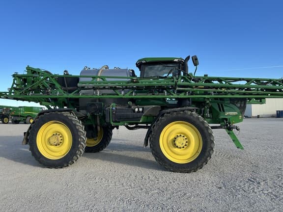 Image of John Deere 616R equipment image 1