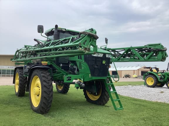 Image of John Deere 616R equipment image 3