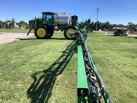 Image of John Deere 616R equipment image 2