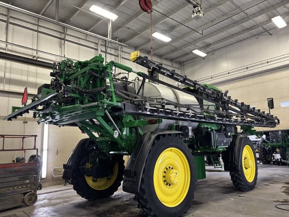 Image of John Deere 616R equipment image 2