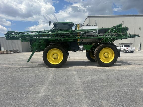 Image of John Deere 616R equipment image 1