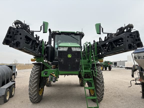 Image of John Deere 616R equipment image 1