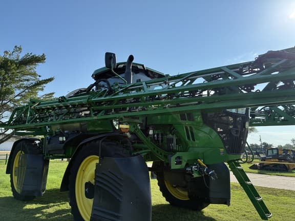 Image of John Deere 616R equipment image 2