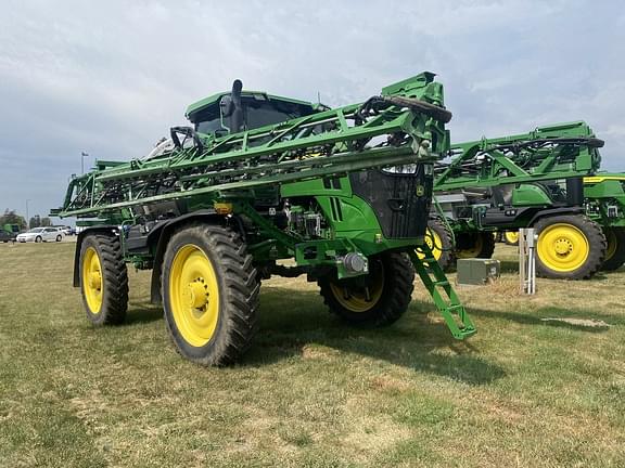 Image of John Deere 616R equipment image 1