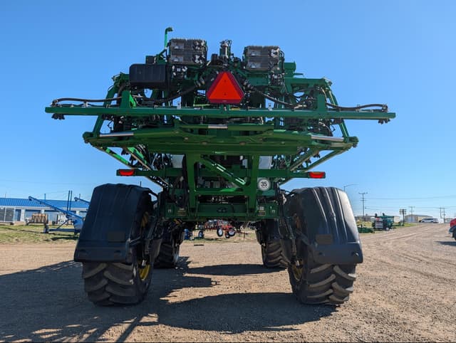 Image of John Deere 616R equipment image 4