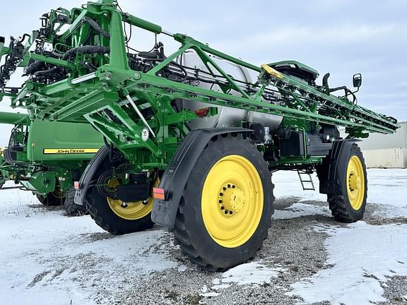 Image of John Deere 616R equipment image 4