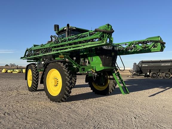 Image of John Deere 616R equipment image 2