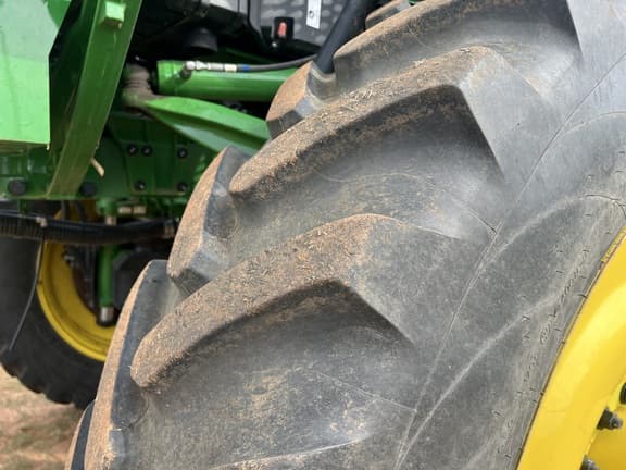 Image of John Deere 616R equipment image 4