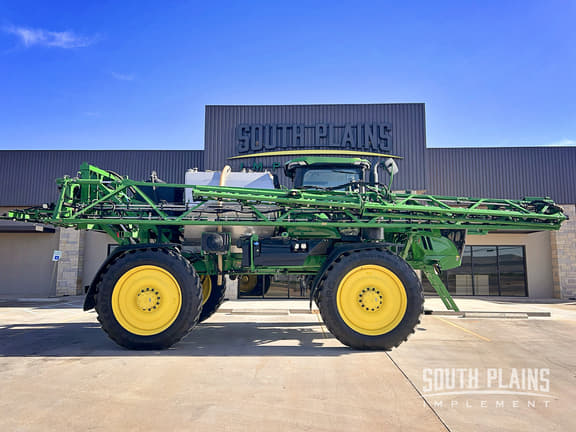 Image of John Deere 616R equipment image 1