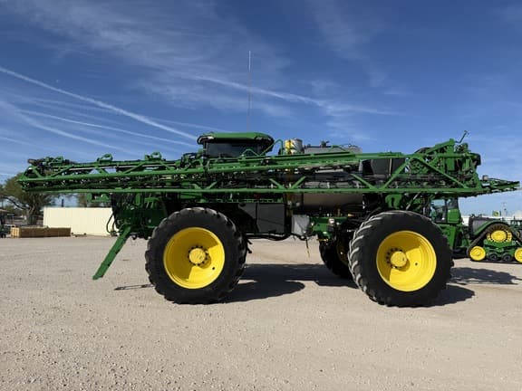 Image of John Deere 616R equipment image 1