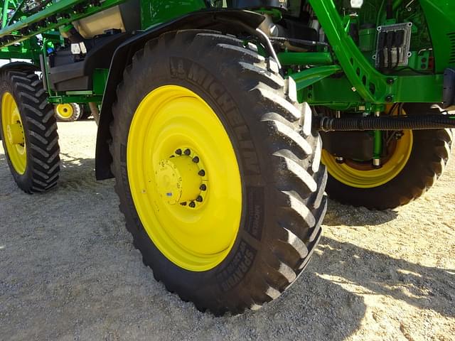 Image of John Deere 616R equipment image 4