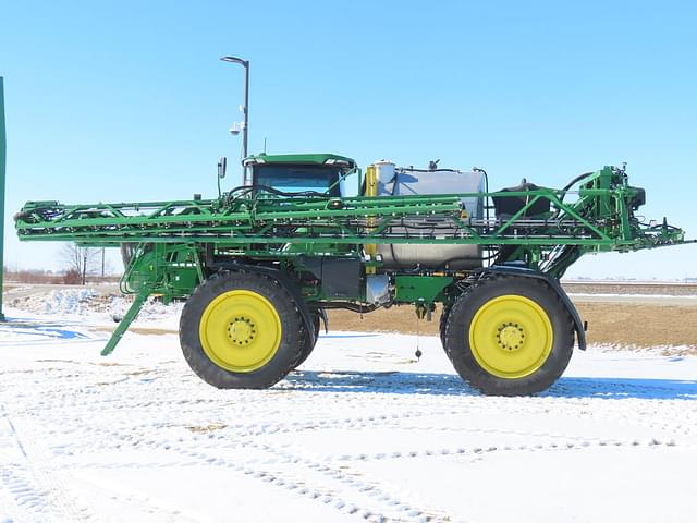 Image of John Deere 616R equipment image 1