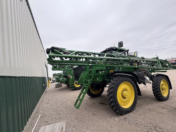 Image of John Deere 616R equipment image 1