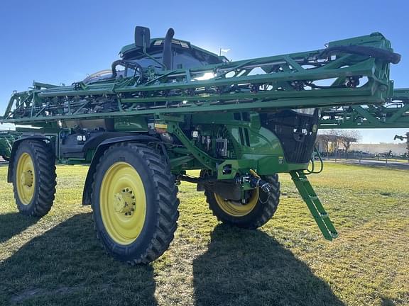 Image of John Deere 616R equipment image 1