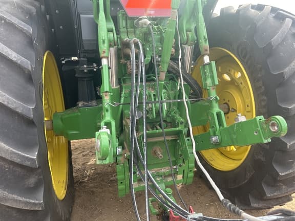 Image of John Deere 6175M equipment image 2