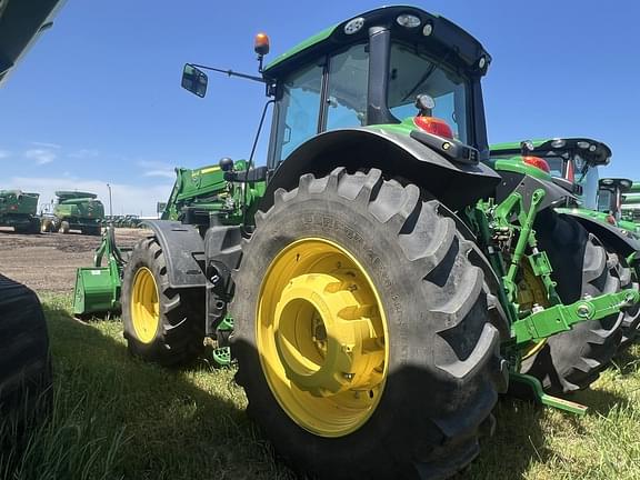 Image of John Deere 6175M equipment image 4