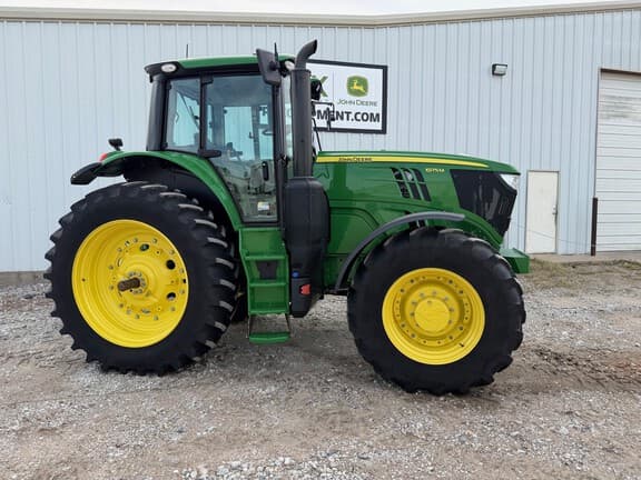 Image of John Deere 6175M equipment image 1