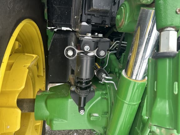 Image of John Deere 6175M equipment image 2