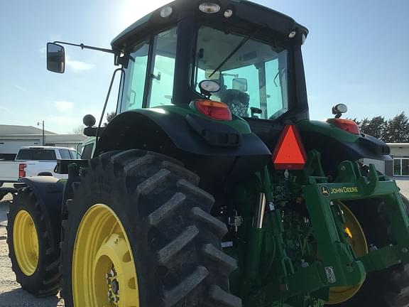 Image of John Deere 6175M equipment image 4