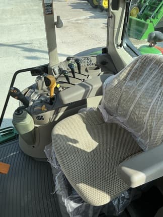 Image of John Deere 6175M equipment image 1