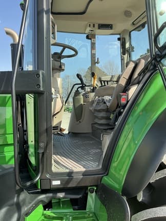 Image of John Deere 6175M equipment image 2