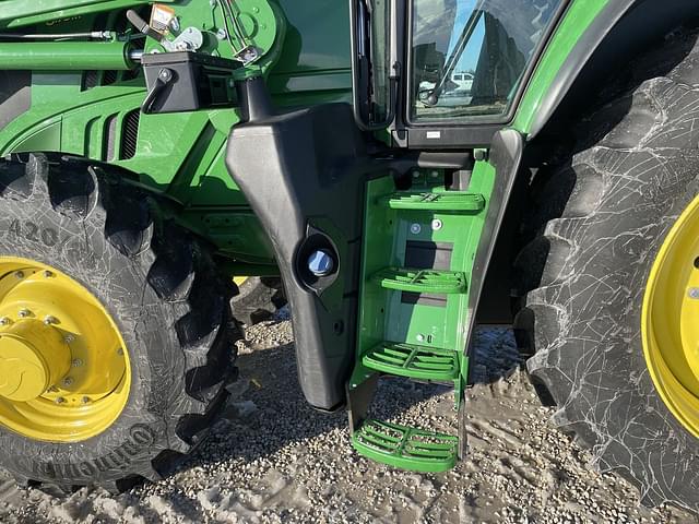 Image of John Deere 6175M equipment image 3