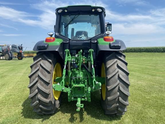 Image of John Deere 6175M equipment image 4