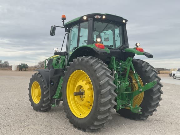 Image of John Deere 6175M equipment image 3