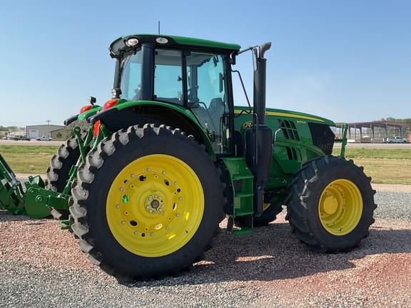 Image of John Deere 6175M equipment image 2
