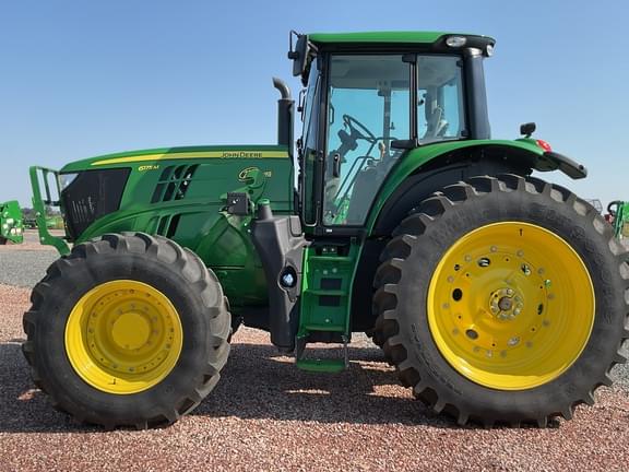 Image of John Deere 6175M equipment image 1
