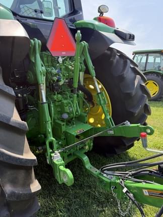Image of John Deere 6175M equipment image 4