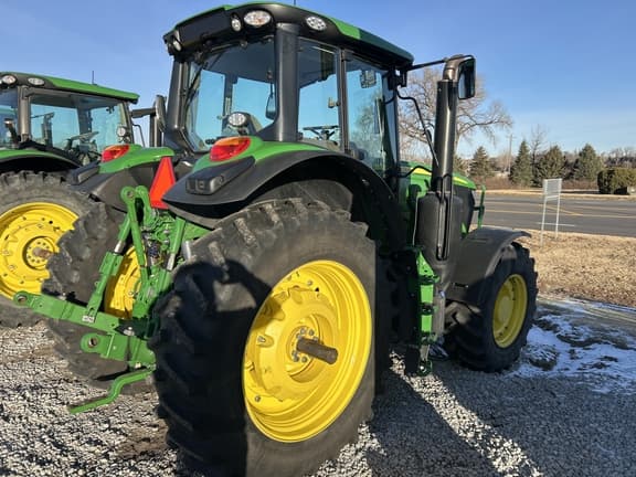 Image of John Deere 6175M equipment image 4