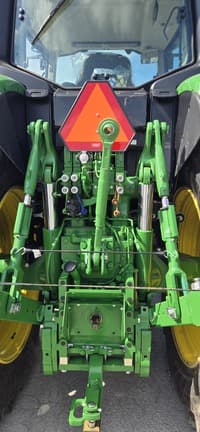 Image of John Deere 6195M equipment image 4